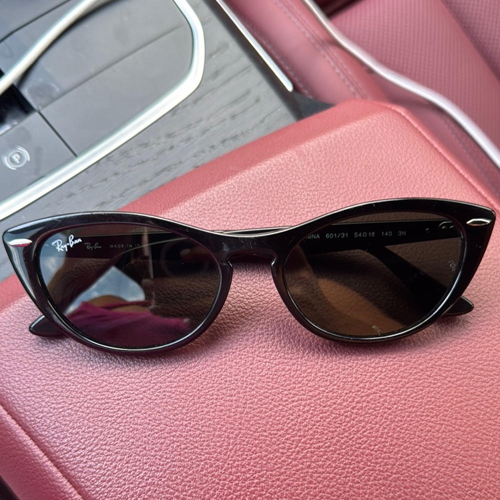 Cat Eye Raybans sunglasses
